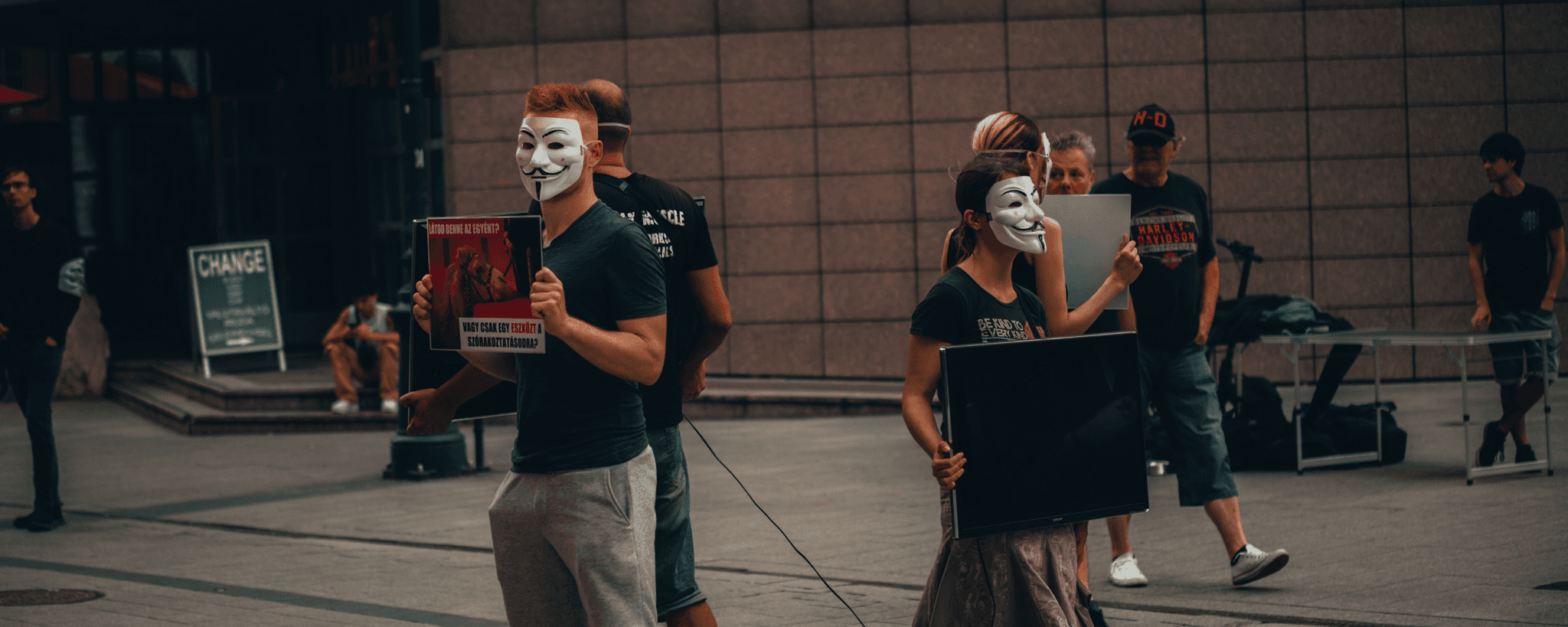 Vegán állatvédelmi demonstráció a Váci utcában